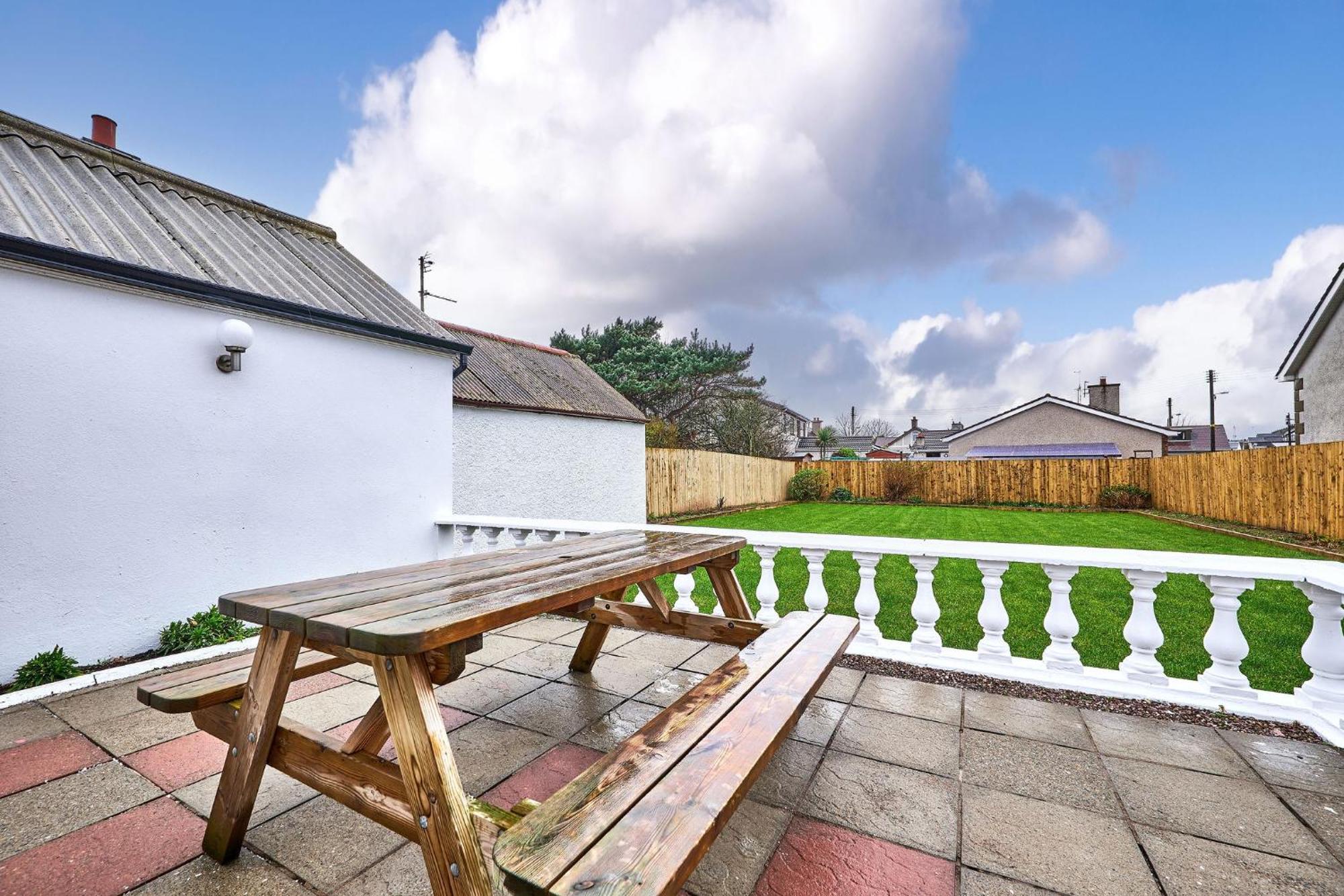 Villa Portrush By The Tee Exterior foto